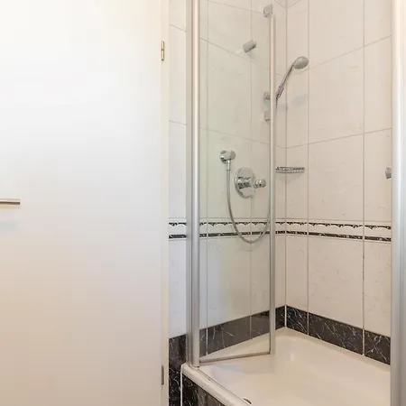 Residenz Waldschlößchen 1 Apartment Sellin (Rugen)