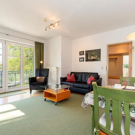 Apartment Residenz Waldschlößchen 1 *